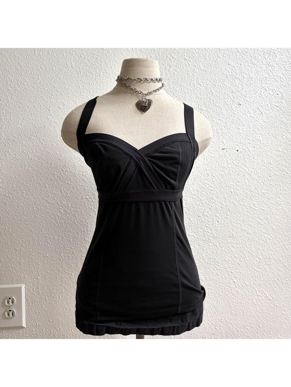 Y2K GOTH WORKOUT ACTIVE TOP